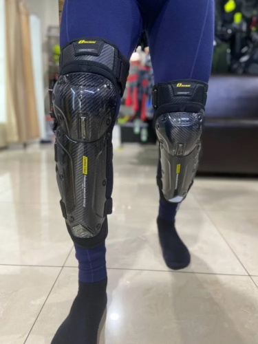 Ones Again Наколенники Carbon Fiber Force в Владивостоке